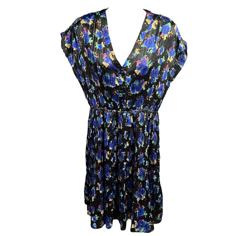 Molly Bracken Pleated Dress Black Floral V-Neck Short Sleeve‎ Boho Flowy Chic - Picture 2 of 10